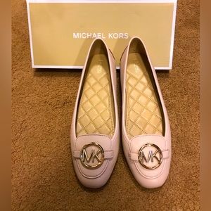 NWT Michael Kors pink flats
